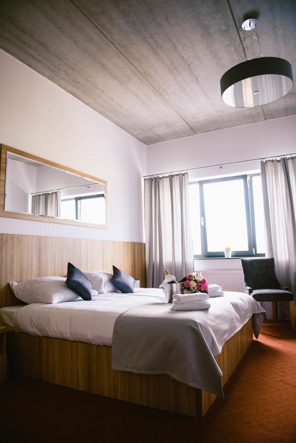Hotel Turkovia Turek Εξωτερικό φωτογραφία
